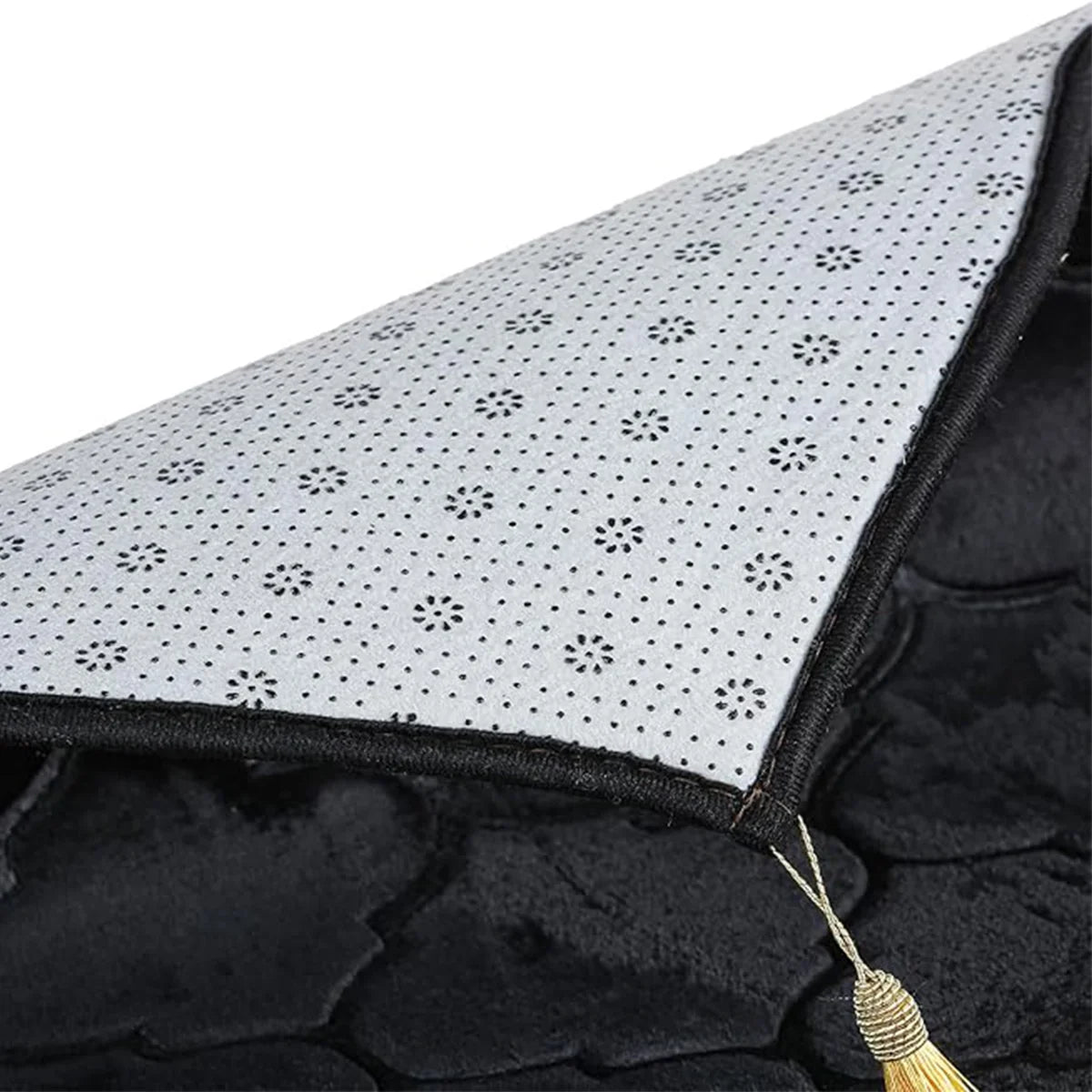 Thickened Printed Prayer Mat (miṣallā) (مِصَلّى / سجادة صلاة)